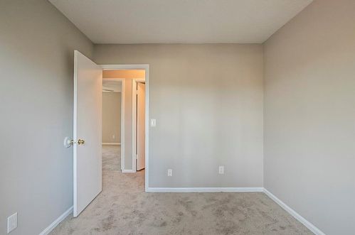 3004 Hidden Lk Dr, Duluth GA 30096-3877 exterior