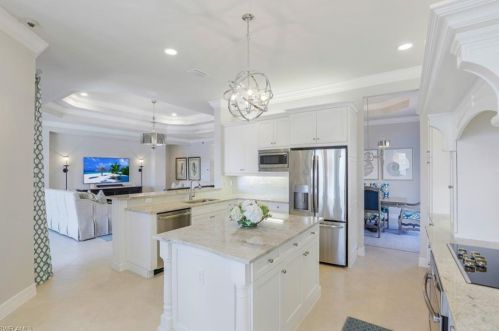 2748 Crystal Way, Naples FL 34119-8676 exterior