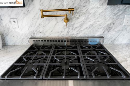 1334 Kains, Berkeley CA 94702-1016 exterior