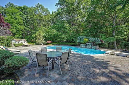 17 Monticello Ct, Morganville NJ 07751-4162 exterior