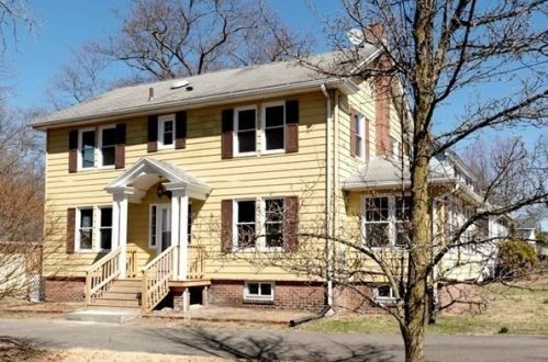 870 Wilbraham Rd, Springfield MA  01109-2015 exterior