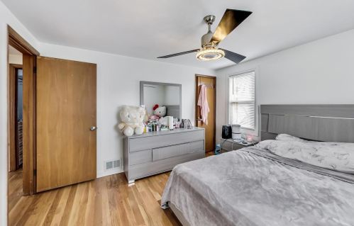 6438 Foster Ave, Chicago IL 60656-2248 exterior