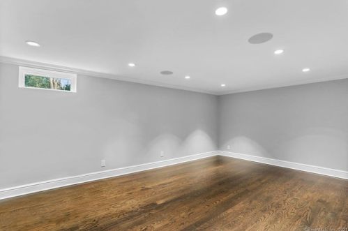 40 Easton Rd, Westport CT 06880-2215 exterior