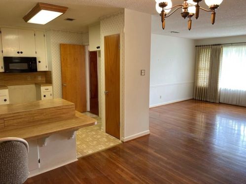 1718 Dartmouth Ave, Austin TX 78757-1314 exterior