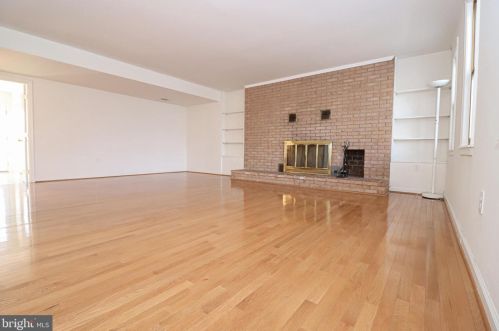 5469 Marlin St, Rockville MD 20853-3608 exterior