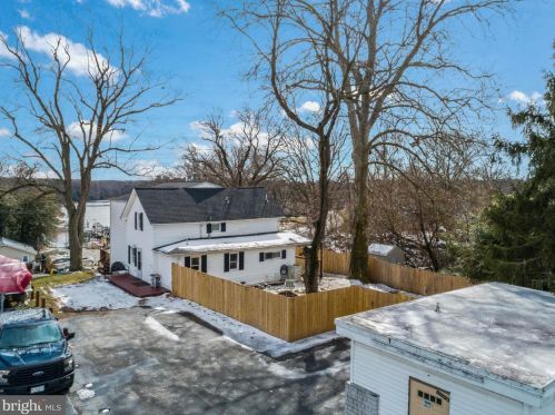 7806 Leymar Rd, Glen Burnie MD exterior