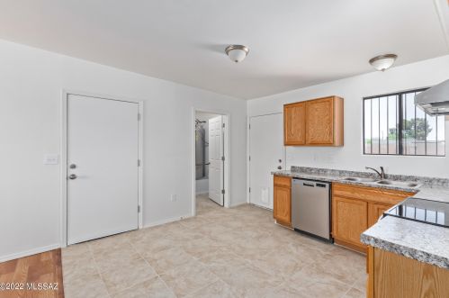 6280 Benton Ave, Tucson AZ 85711-1118 exterior