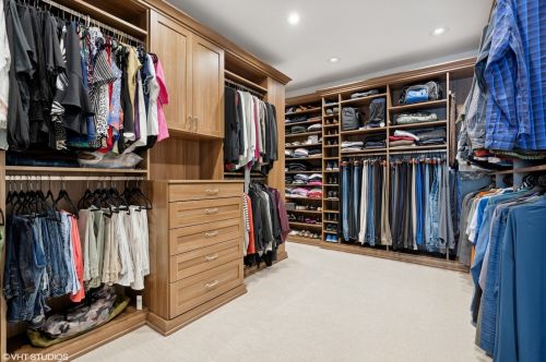 2900 Hermitage Ave, Chicago IL 60609-2733 exterior