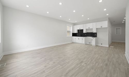 323 Homan Ave, Chicago IL 60655-3509 exterior