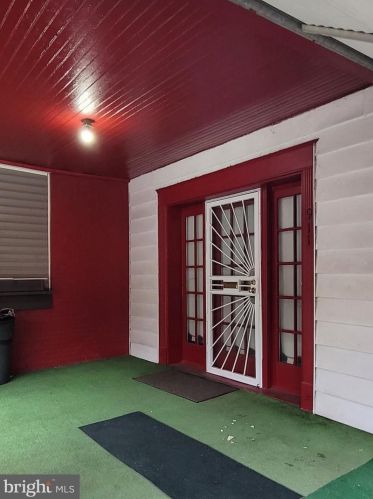 911 51st St, Philadelphia, PA 19131-0051