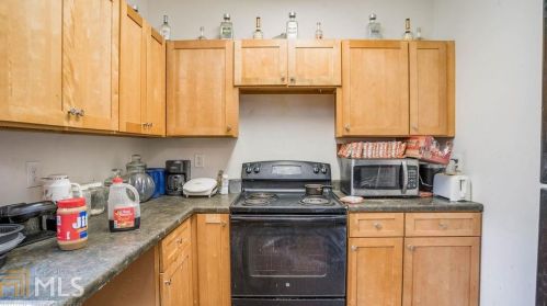 1968 Jones St, Atlanta GA 30344-4108 exterior