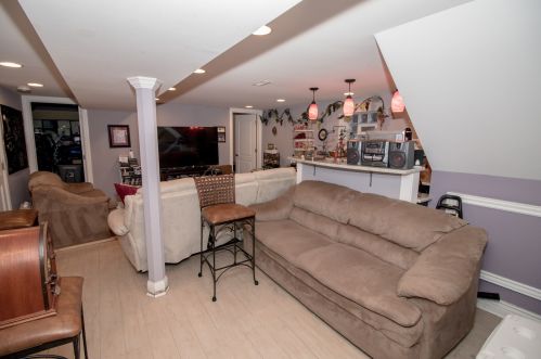 5624 Melvina Ave, Chicago IL 60646-1123 exterior