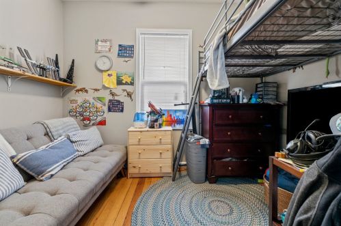 464 Artesian Ave, Chicago IL 60629-1210 exterior