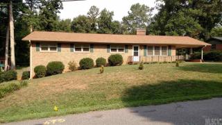 802 7th Ave, Conover, NC 28613-2826