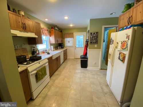 6 Mnr Dr, Trenton NJ 08628-2624 exterior