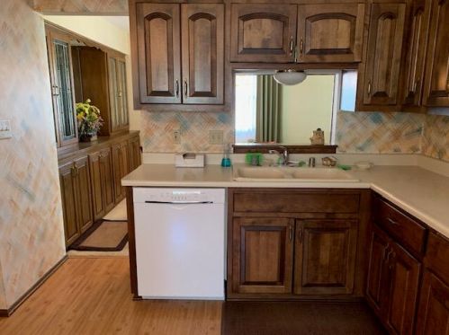 6536 Carpenter Ave, Milwaukee WI 53220-4551 exterior