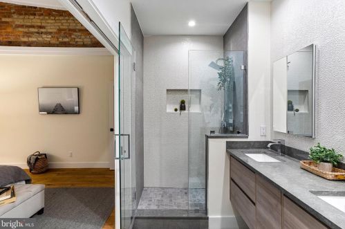 302 Rhode Is Ave, Washington DC 20001-1827 exterior