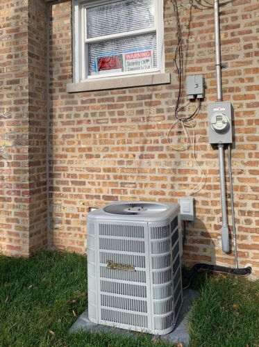 4147 Crystal St, Chicago IL 60651-2353 exterior