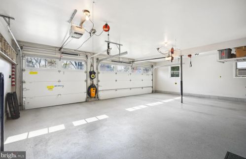 9101 Cherbourg Dr, Rockville MD 20854-3107 exterior