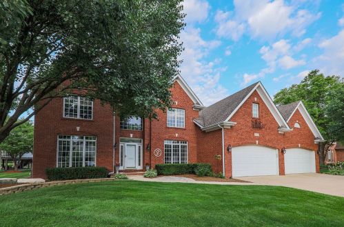 3932 Littlestone Cir, Naperville IL  60564-5915 exterior