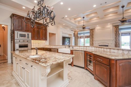 5450 Honea Egypt Rd, Montgomery TX 77316-9483 exterior