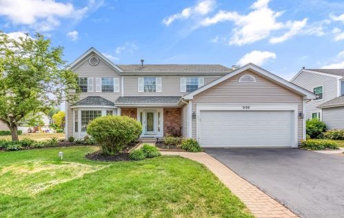 935 Stone Creek Cir, Bull Valley, IL 60014-1938