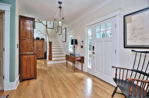 64 Bayberry Ln, Westport CT 06880-4031 exterior