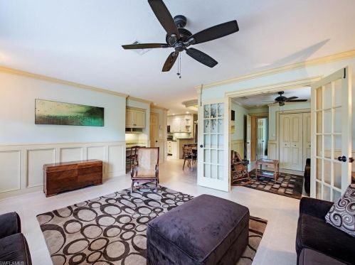 713 97th Ave, Naples, FL 34108-2282