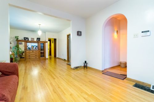 7625 Perry Ave, Chicago IL 60628-7320 exterior