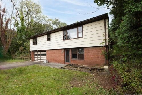 1042 Main Street Ext, Wallingford, CT 06492-1825