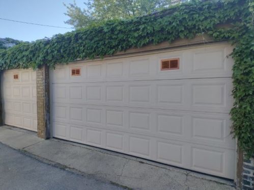 4224 Sacramento Ave, Chicago IL  60618-2622 exterior