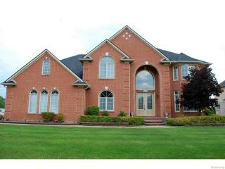 6874 Dakota Dr, Troy MI  48098-7200 exterior