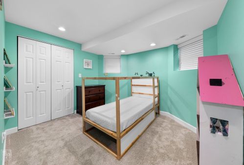 2505 Ainslie St, Chicago IL 60706-3457 exterior