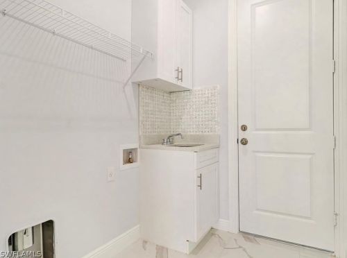 3422 45 Ave, Naples FL 34120-6410 exterior