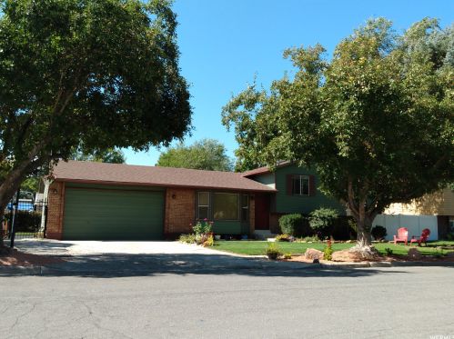 8758 1365, Taylorsville UT 84088-9127 exterior