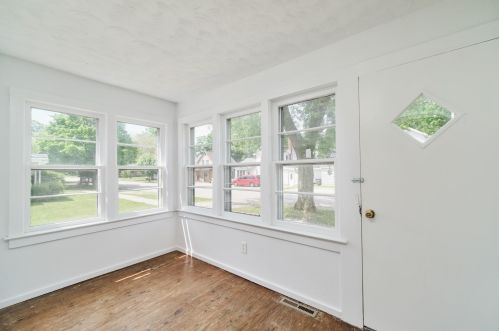 376 Maple St, Shelby MI 49455-1129 exterior