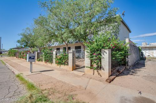2209 9th Ave, Tucson AZ  85705-5578 exterior