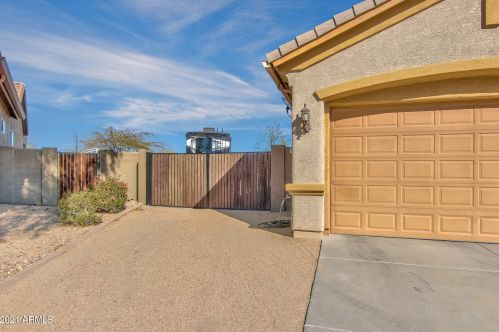 43409 49th Ln, Phoenix, AZ 85087-3033