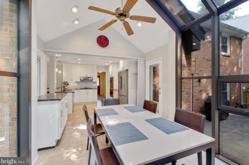 11601 Magruder Ln, Rockville MD 20852-4369 exterior