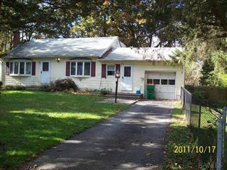 71 Sleight Plass Rd, Poughkeepsie, NY 12603-6123