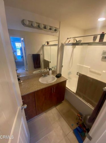 359 Riverpark Blvd, Oxnard CA  93036-7629 exterior