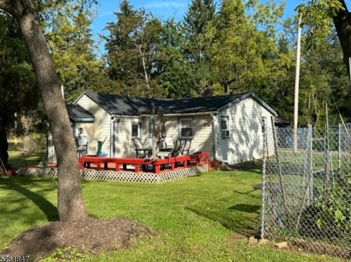 8 Round Top Rd, Warren NJ  07059-5522 exterior