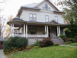 155 Sumner St, Newton MA  02459-1916 exterior