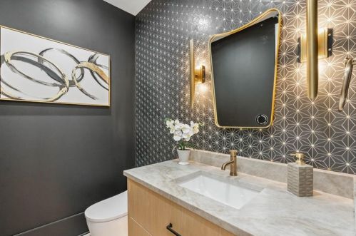 3918 Flowerland Dr, Atlanta GA  30319-1806 exterior