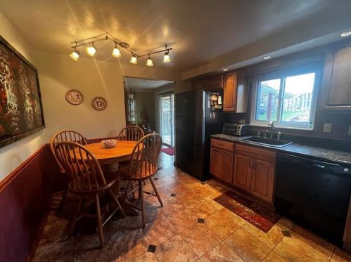 1477 Prospect Rd, Pittsburgh PA 15227-3733 exterior