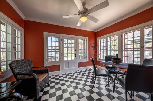 2155 70th St, Milwaukee, WI 53213-1927