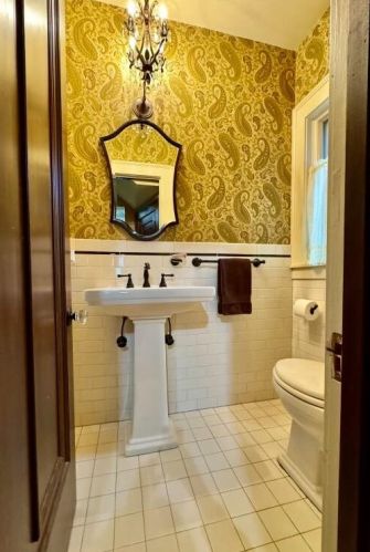 910 Pinecrest Ave, Grand Rapids MI 49506-3437 exterior