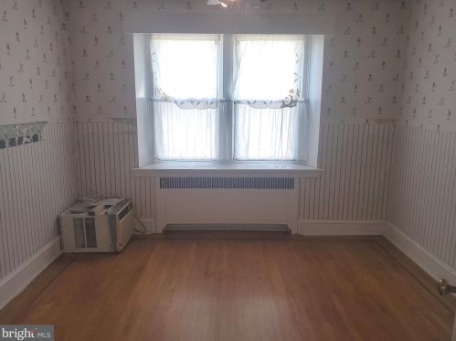 1002 Haworth St, Philadelphia PA 19124-2506 exterior