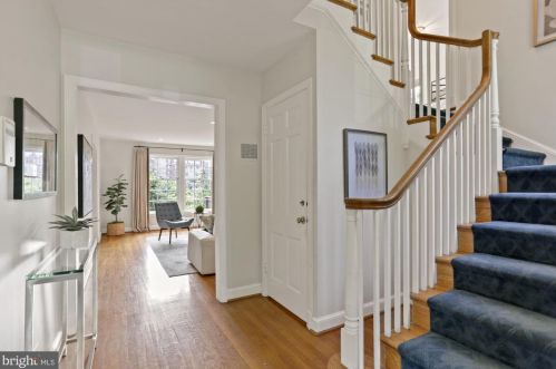 2829 29th Pl, Washington, DC 20008-3501