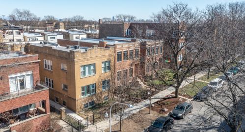 4231 Richmond St, Chicago IL 60618-2615 exterior